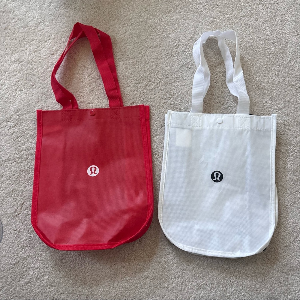 Lululemon shopping bags